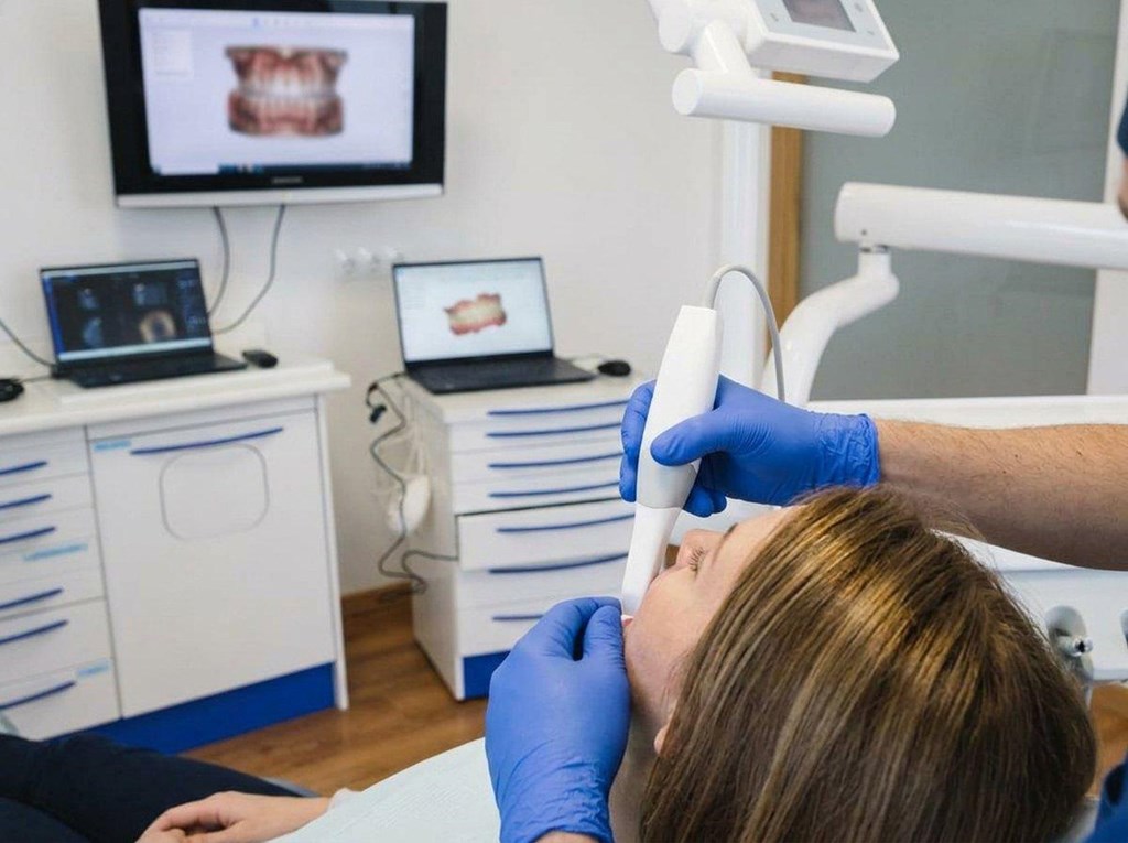 Foto 1 Diagnóstico exacto con escáner intraoral 3D para implantes en Ortigueira