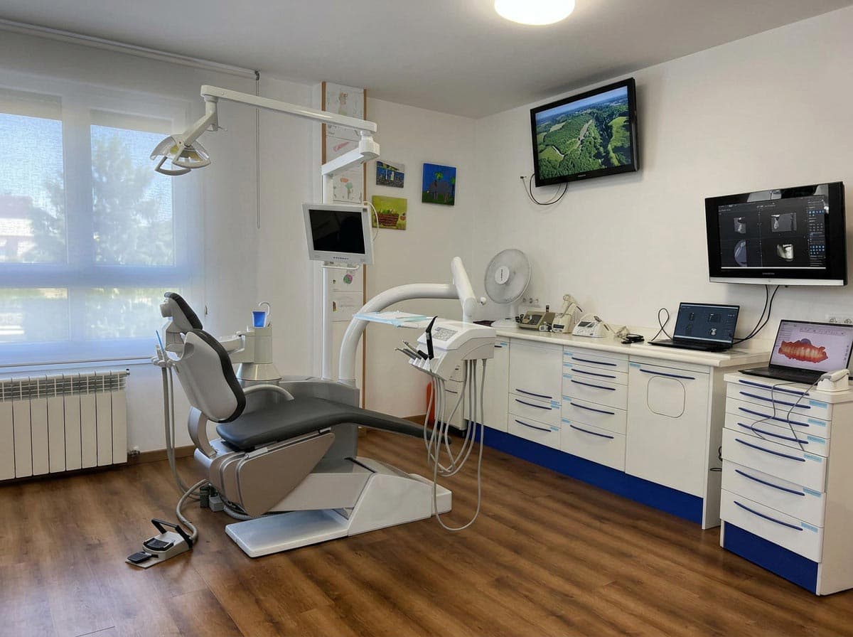 Despacho de asesoramiento en Clínica Dental Dr. Iván Regueira Castro (Ortigueira, Sigüeiro y Cariño)