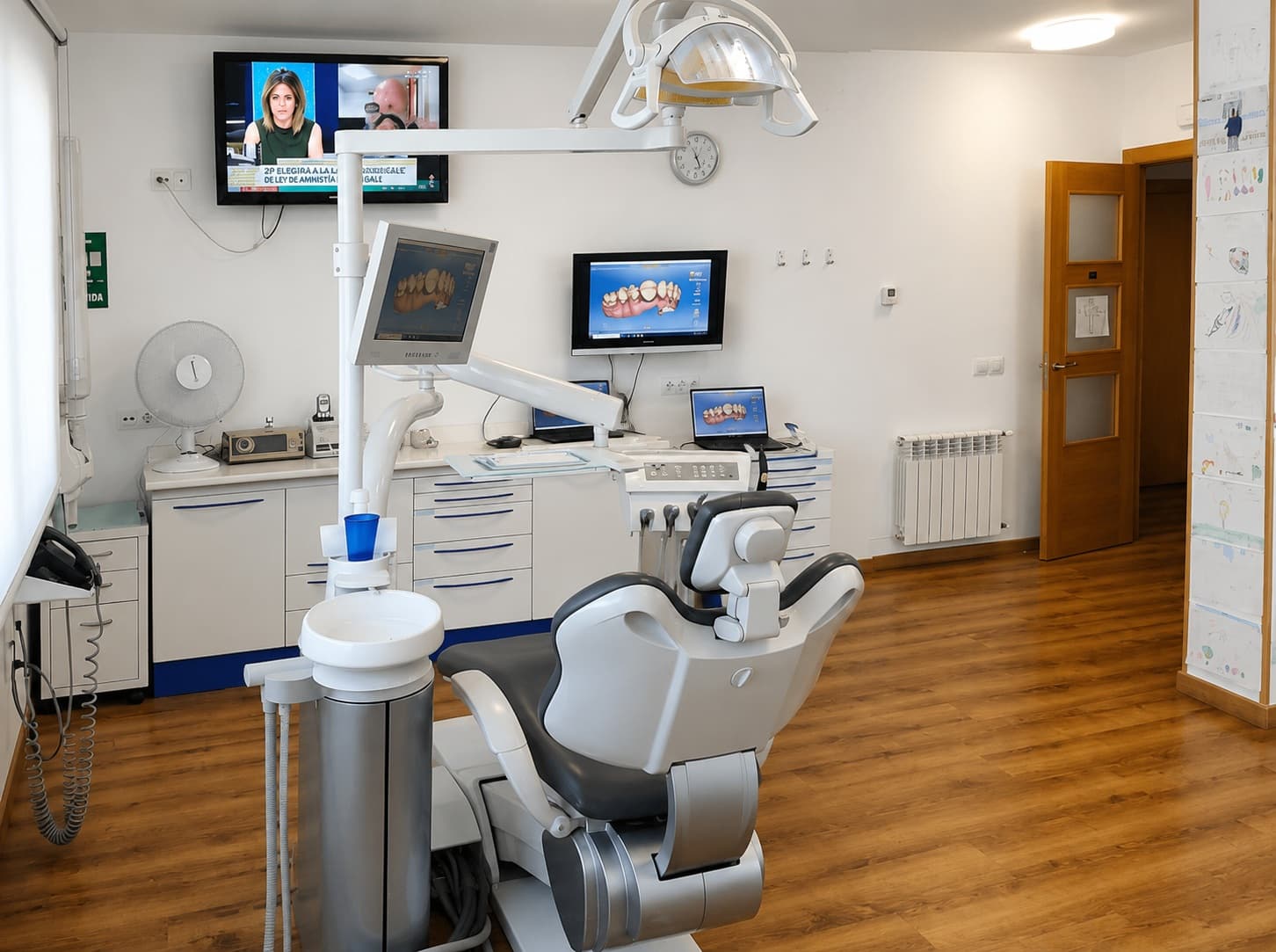 Sala de tratamiento infantil en Clínica Dental Dr. Iván Regueira Castro (Ortigueira, Sigüeiro y Cariño)